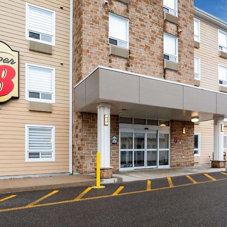 Super 8 By Wyndham Québec Buitenkant foto