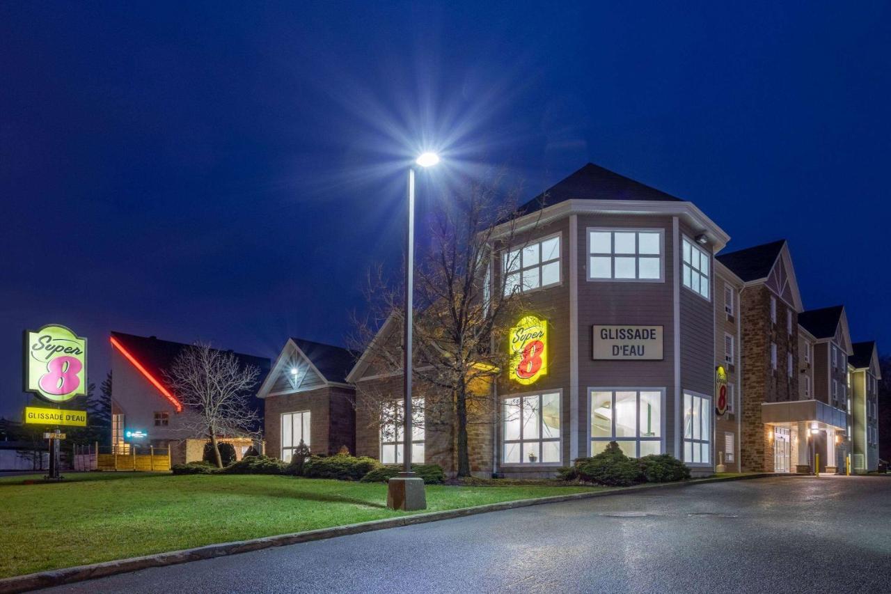 Super 8 By Wyndham Québec Buitenkant foto