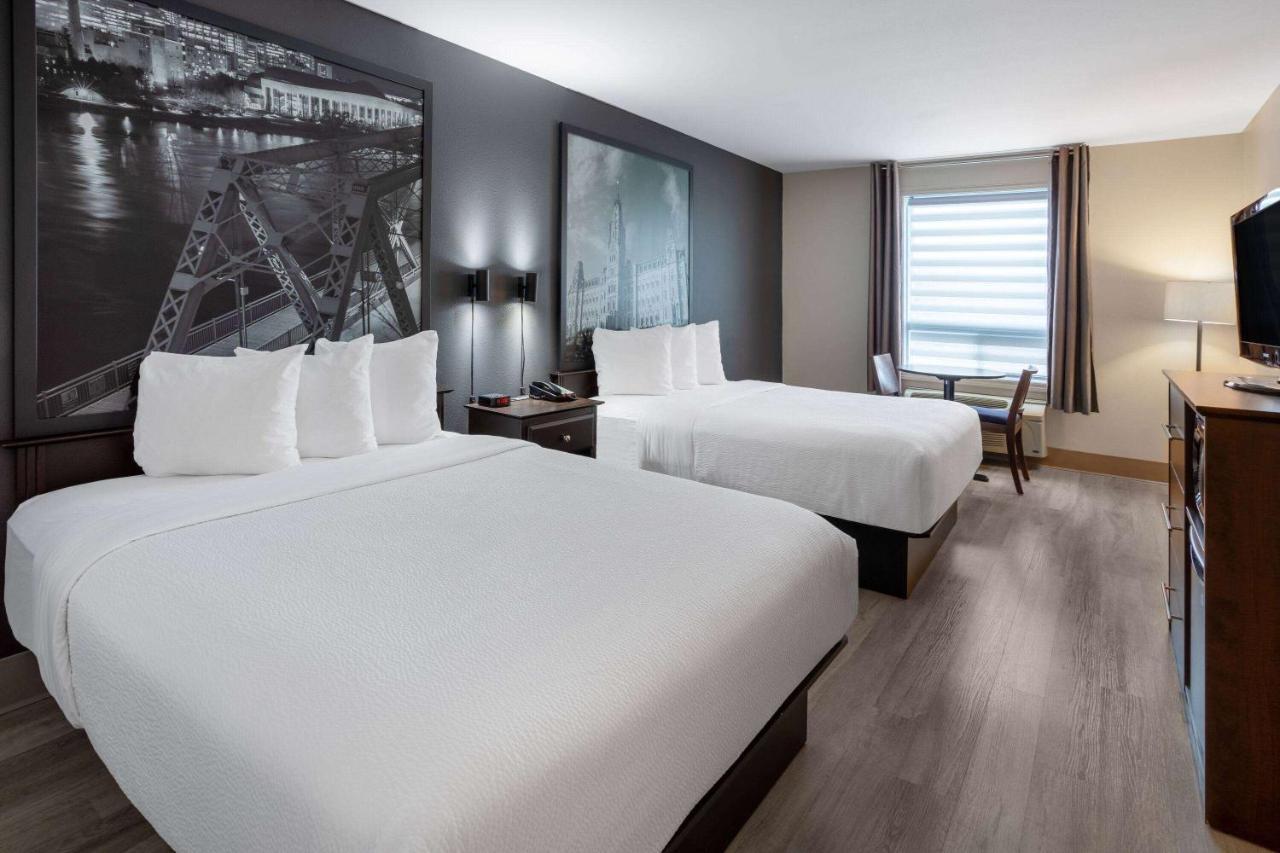 Super 8 By Wyndham Québec Buitenkant foto