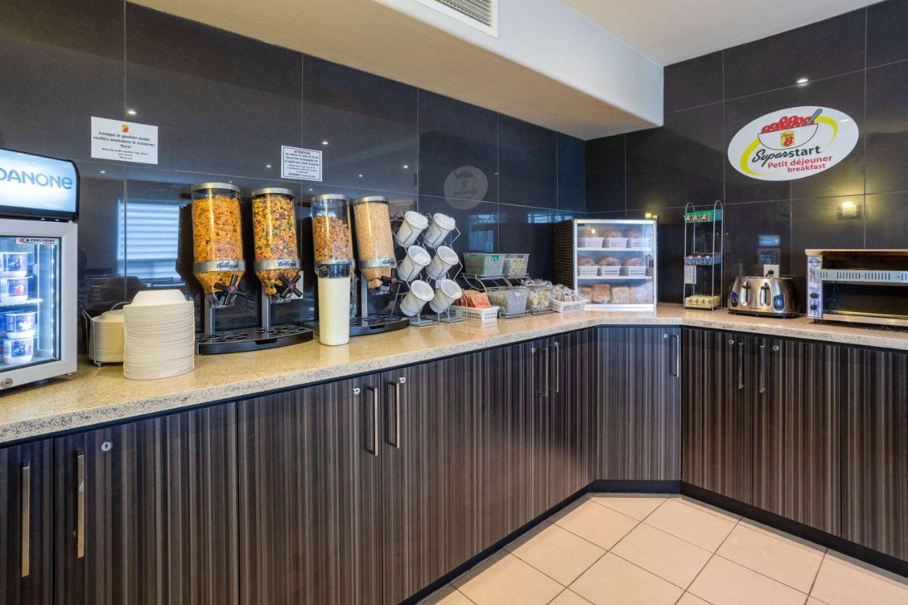 Super 8 By Wyndham Québec Buitenkant foto