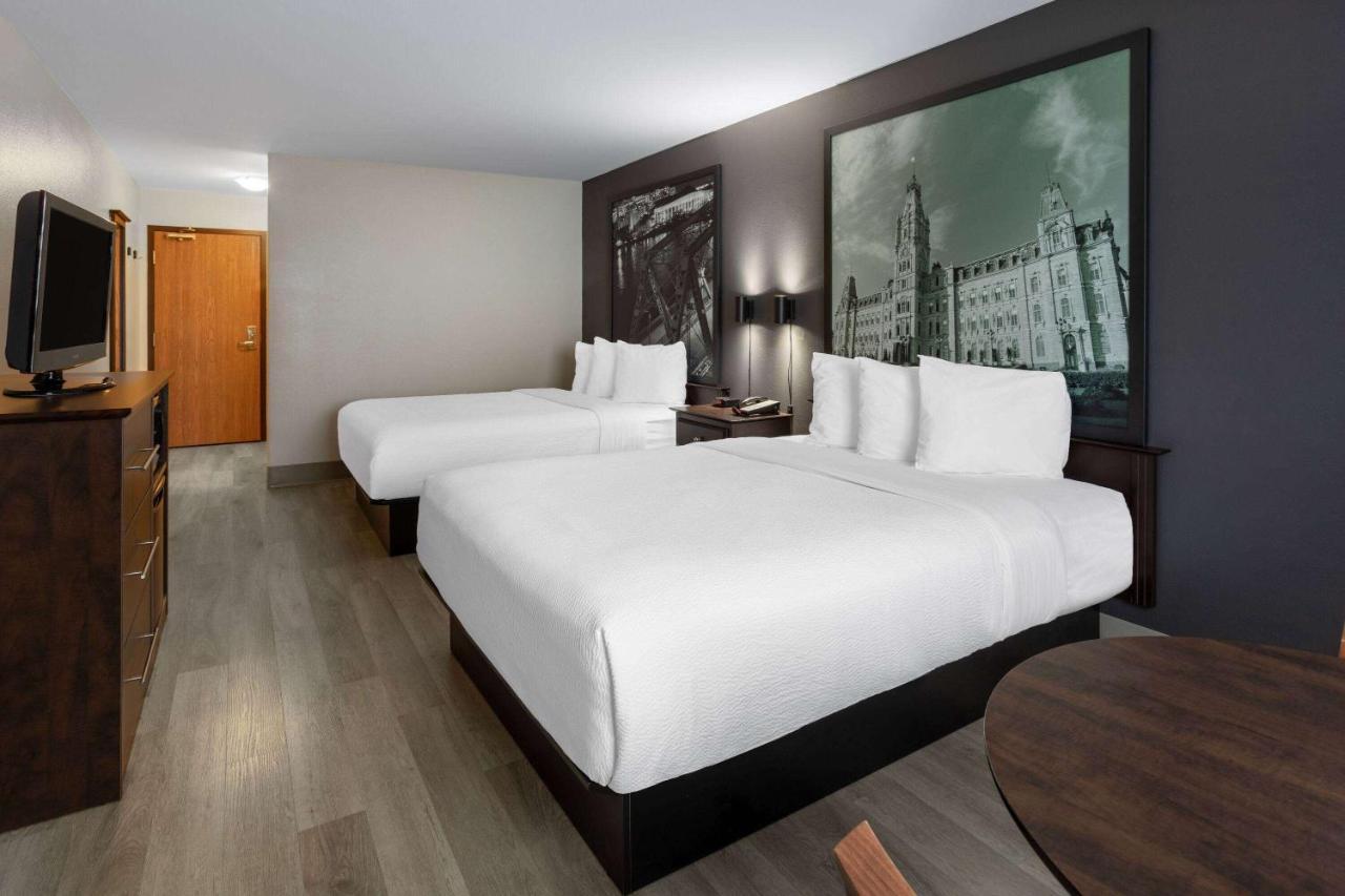 Super 8 By Wyndham Québec Buitenkant foto