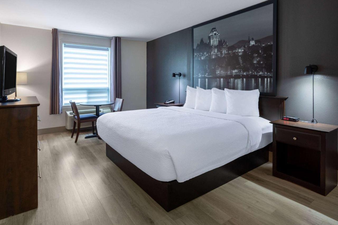 Super 8 By Wyndham Québec Buitenkant foto
